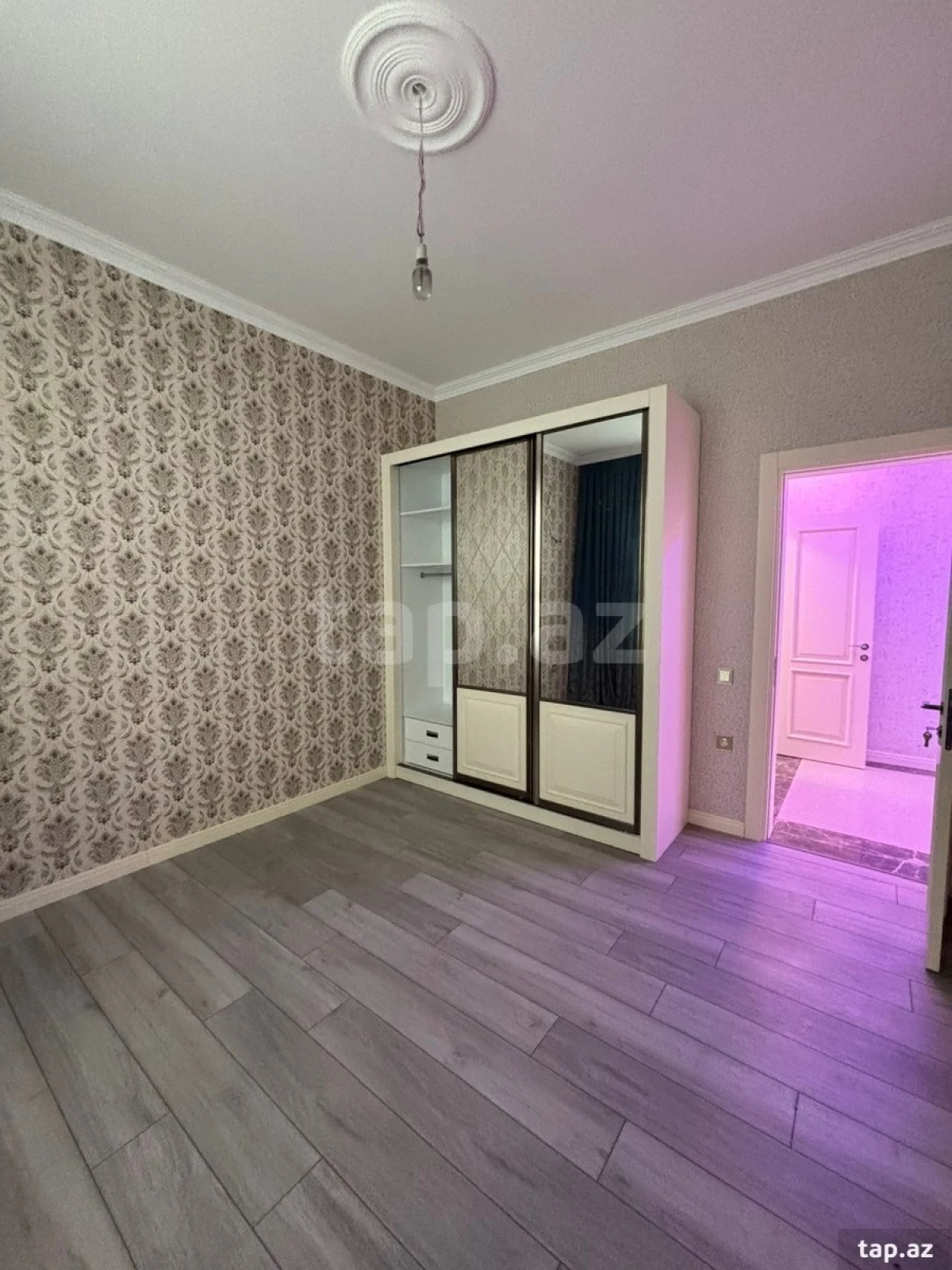 Satılır 6 otaqlı həyət evi 187 m²