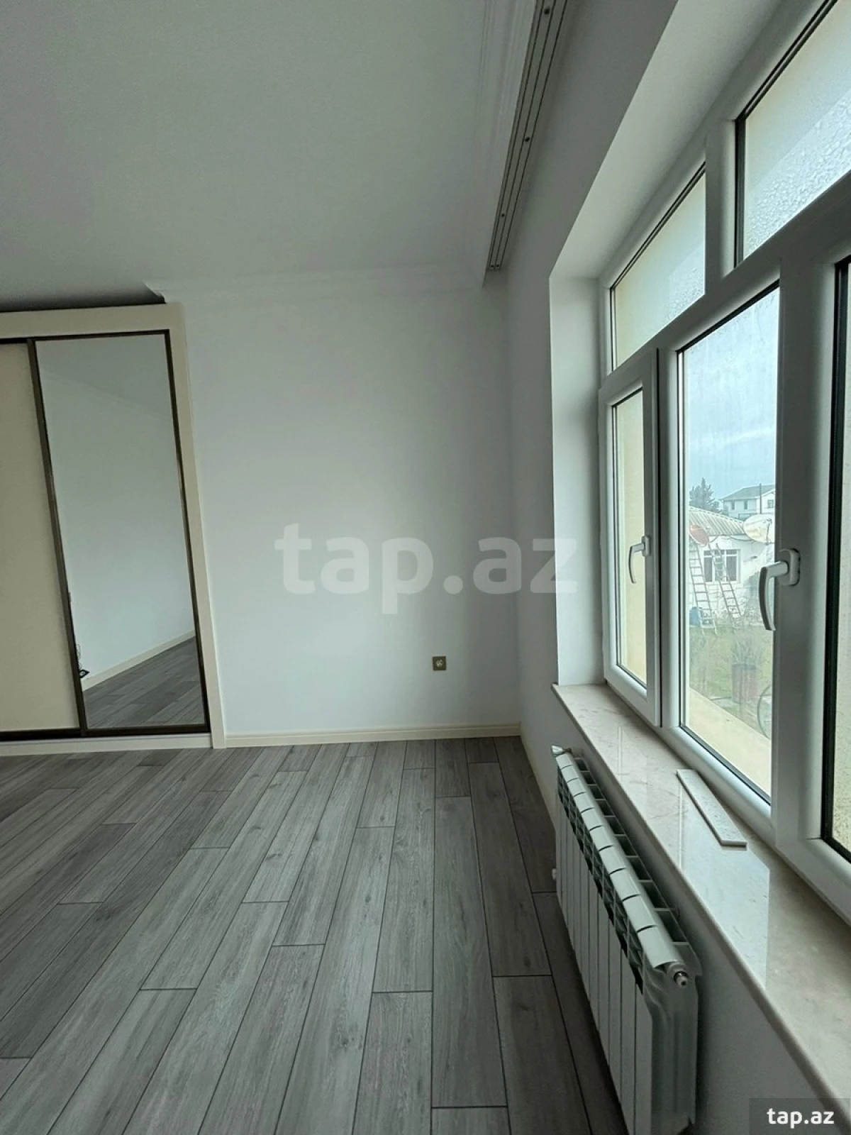 Satılır 6 otaqlı həyət evi 187 m²