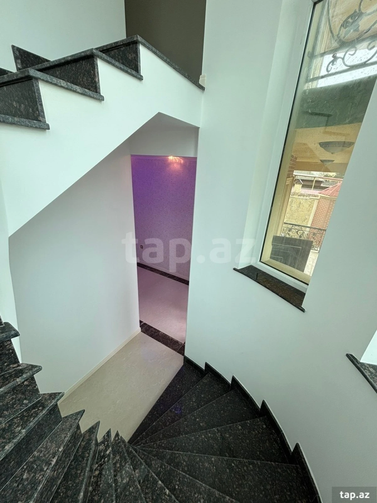Satılır 6 otaqlı həyət evi 187 m²