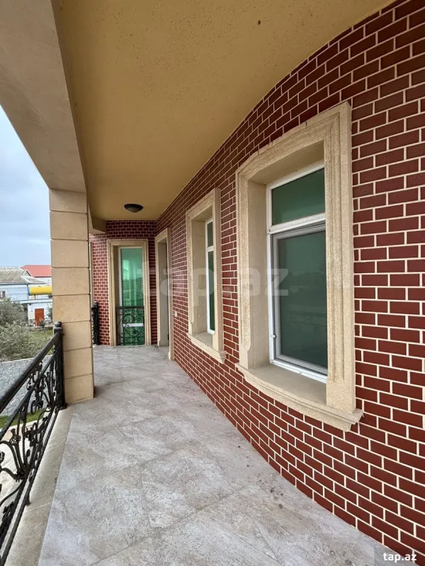 Satılır 6 otaqlı həyət evi 187 m²