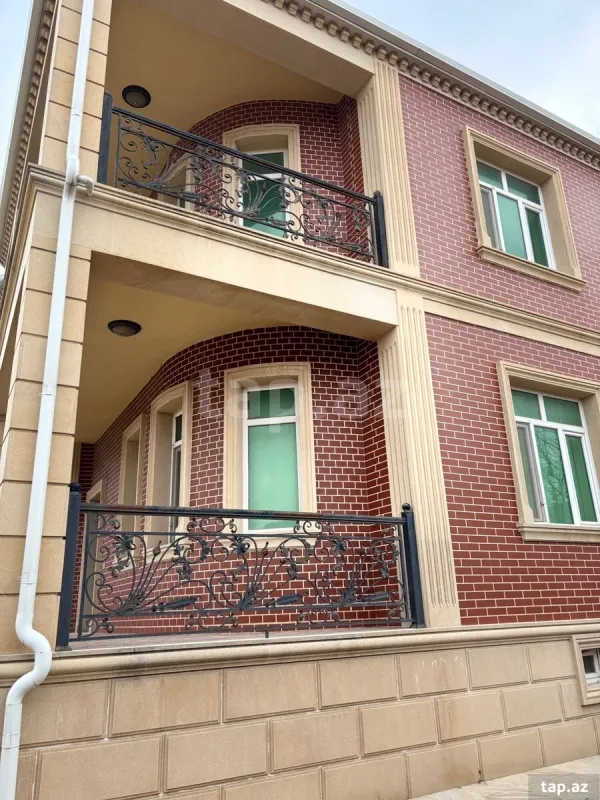 Satılır 6 otaqlı həyət evi 187 m²
