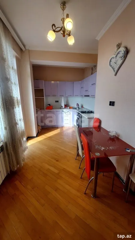 Kirayə verilir 2 otaqlı yeni tikili 97 m²