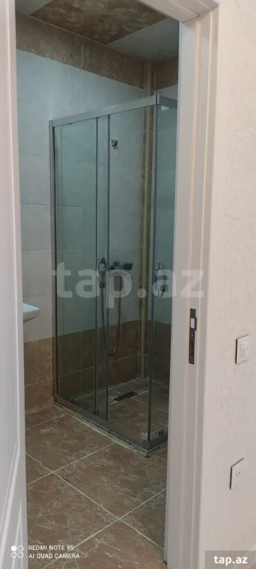 Kirayə verilir 2 otaqlı yeni tikili 74 m²