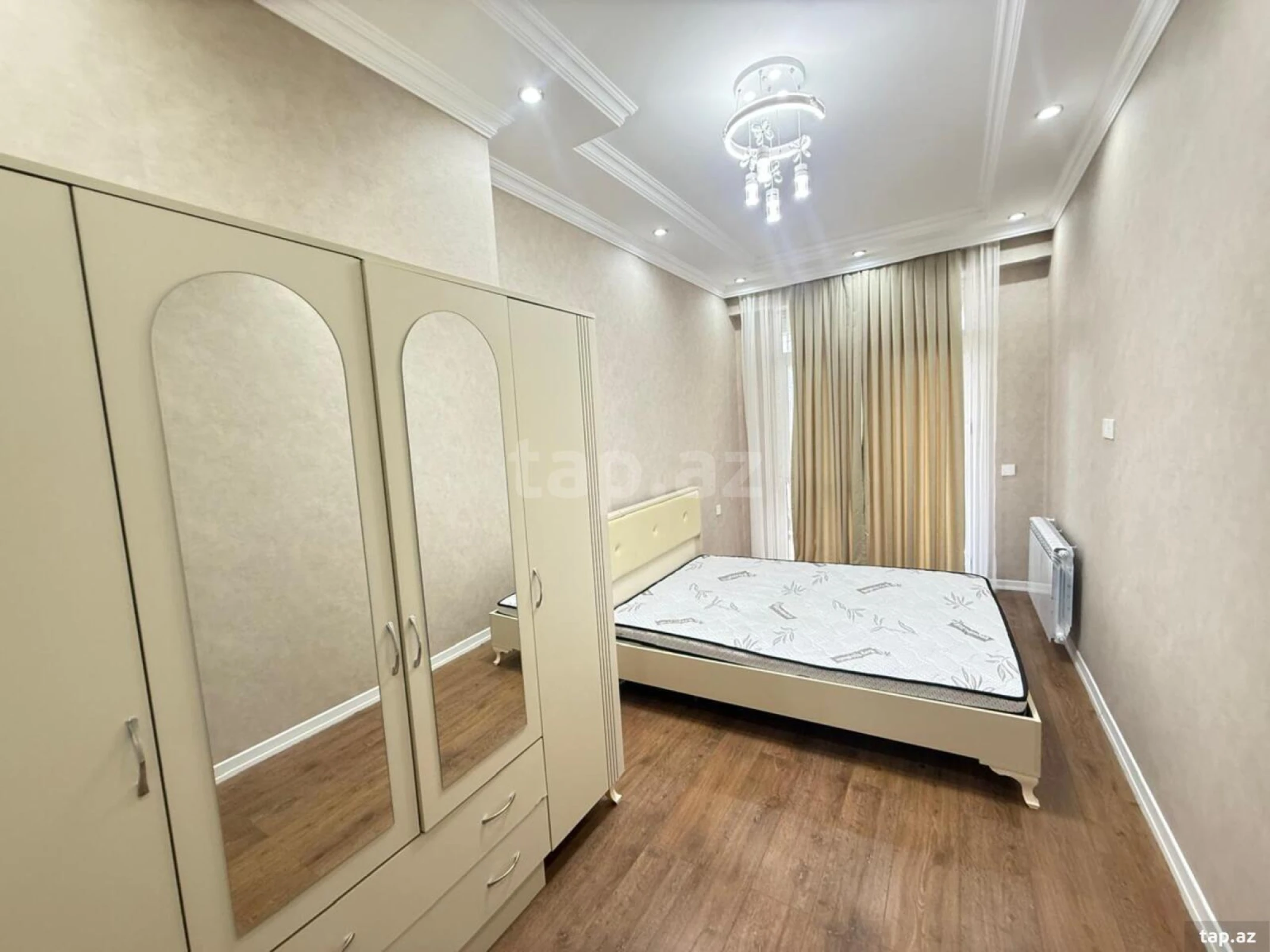Kirayə verilir 2 otaqlı yeni tikili 80 m²