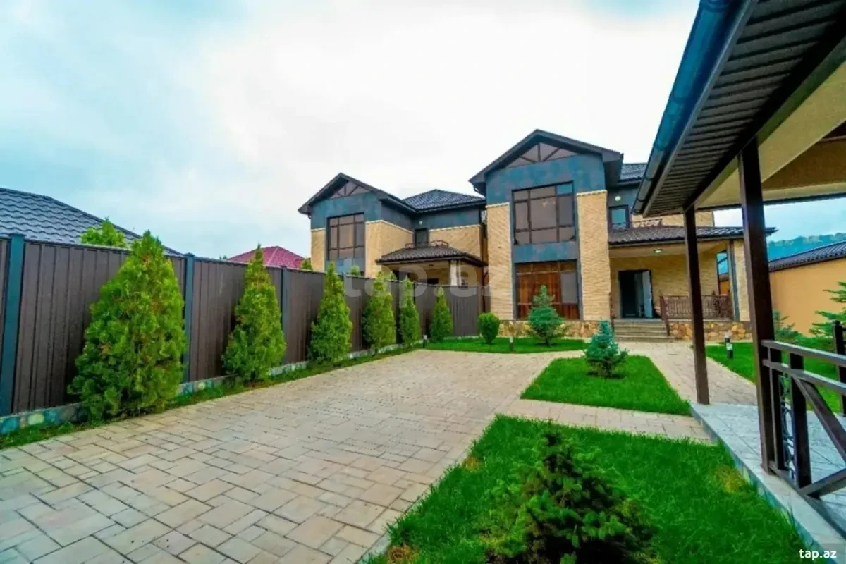 Kirayə verilir 4 otaqlı həyət evi 250 m²