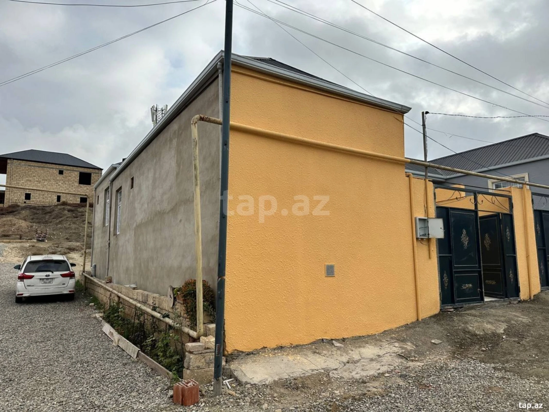 Satılır 2 otaqlı həyət evi