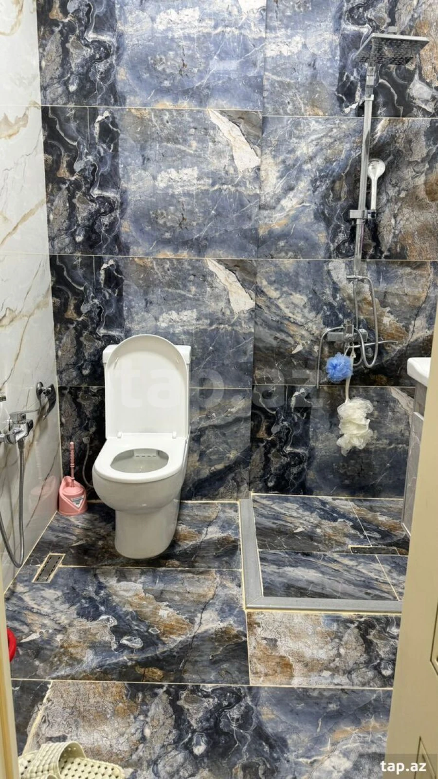 Kirayə verilir 2 otaqlı yeni tikili 72 m²