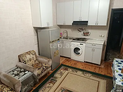 Kirayə verilir 2 otaqlı yeni tikili 45 m²