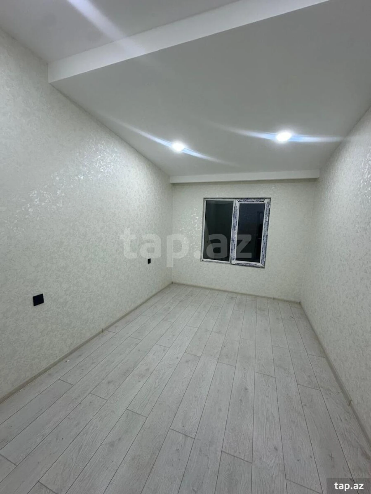 Satılır 2 otaqlı yeni tikili 52 m²