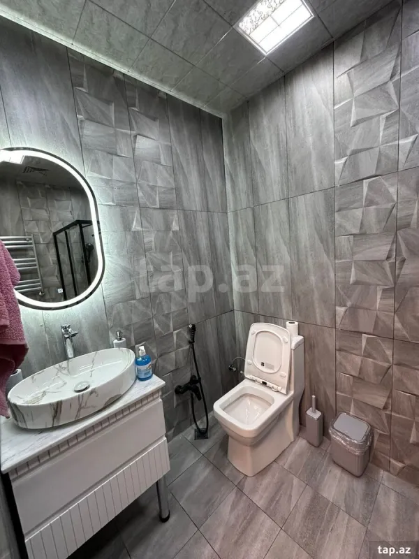 Kirayə verilir 2 otaqlı yeni tikili 50 m²