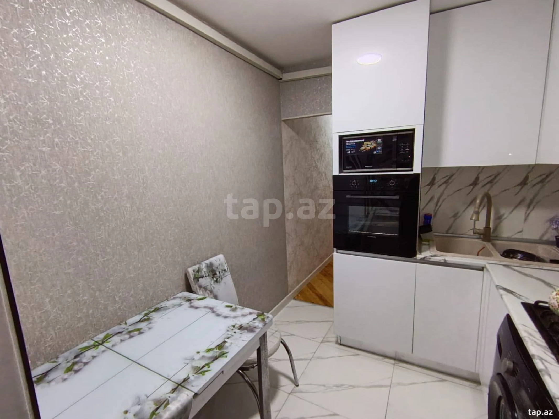 Kirayə verilir 3 otaqlı yeni tikili 80 m²