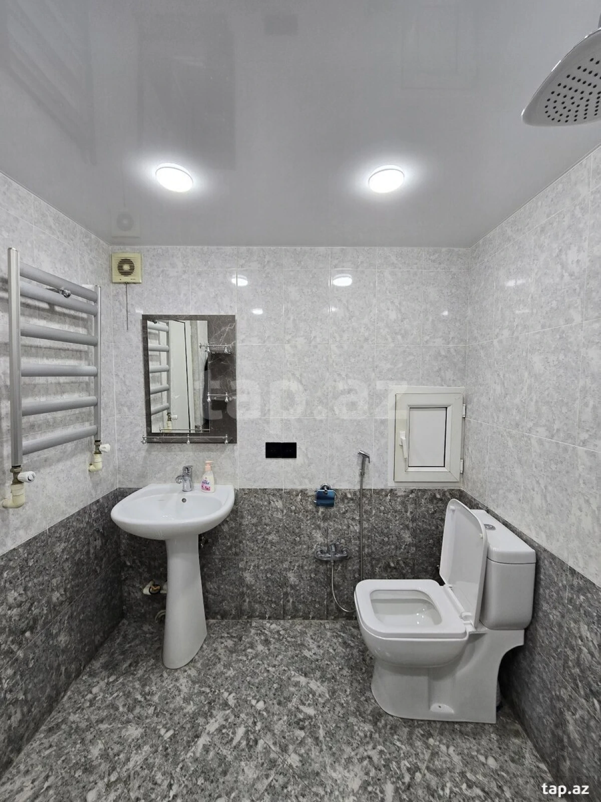 Satılır 2 otaqlı yeni tikili 50 m²