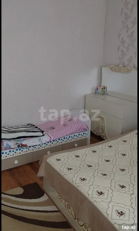 Satılır 5 otaqlı həyət evi