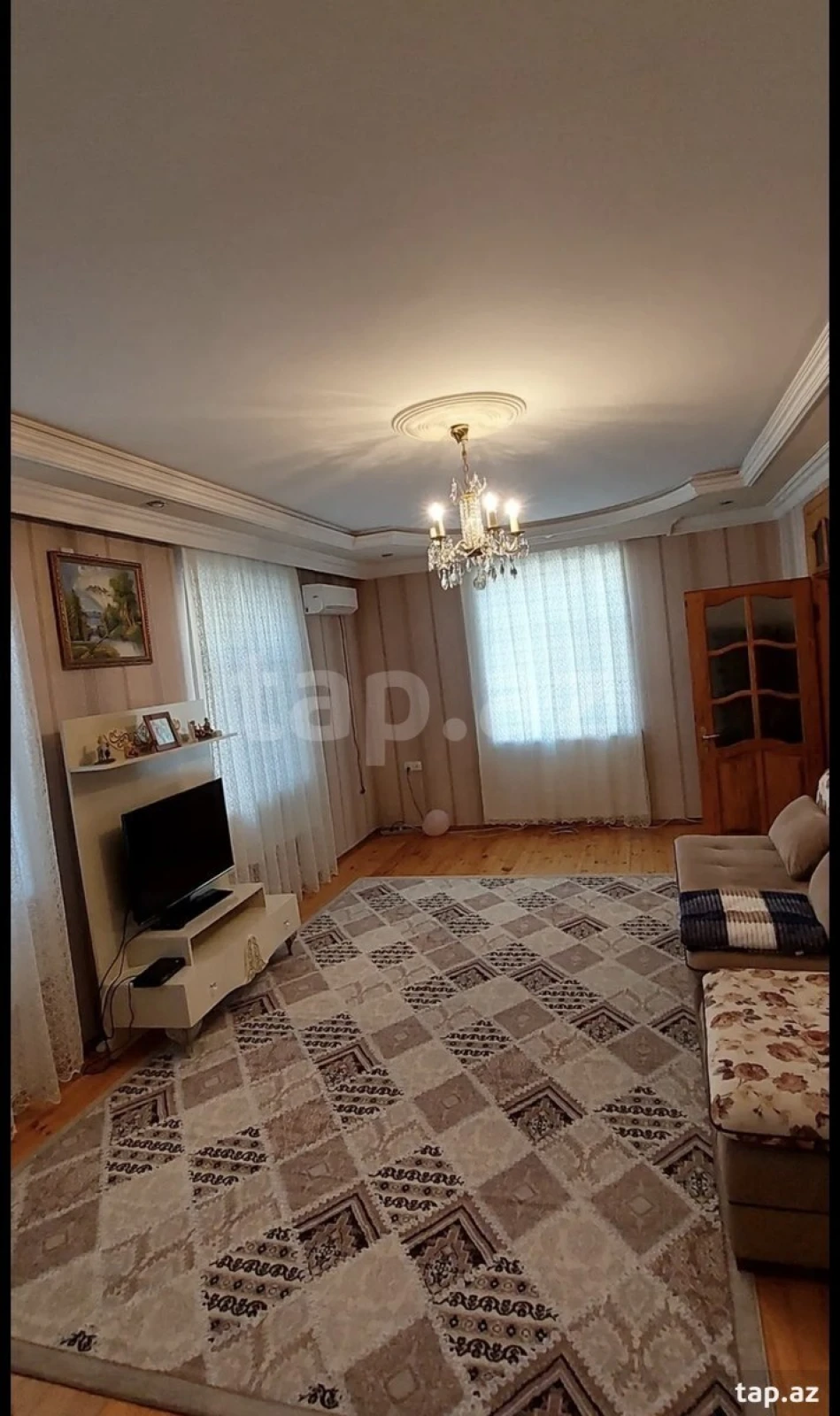 Satılır 5 otaqlı həyət evi