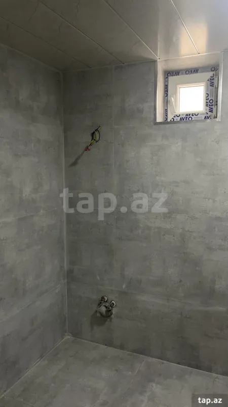 Satılır 5 otaqlı həyət evi