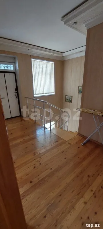 Satılır 5 otaqlı həyət evi