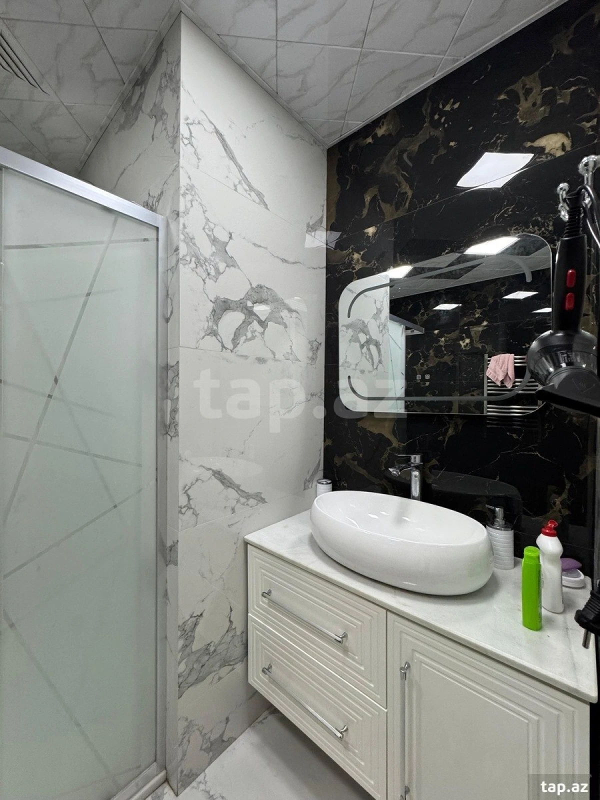 Kirayə verilir 3 otaqlı yeni tikili 110 m²