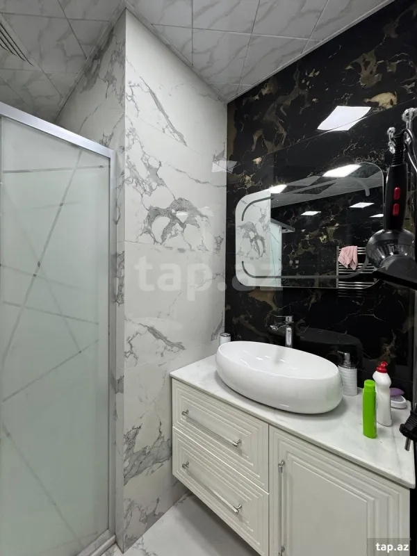 Kirayə verilir 3 otaqlı yeni tikili 110 m²