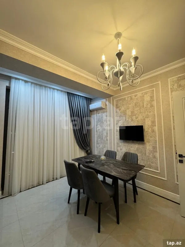 Kirayə verilir 3 otaqlı yeni tikili 110 m²