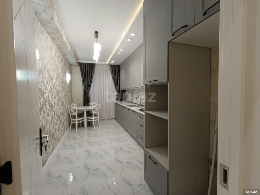 Satılır 2 otaqlı yeni tikili 88 m²
