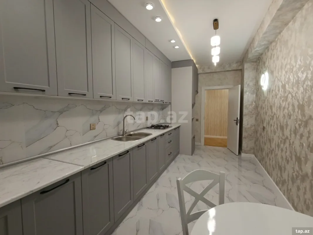 Satılır 2 otaqlı yeni tikili 88 m²