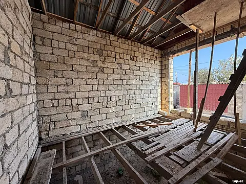 Satılır 4 otaqlı həyət evi