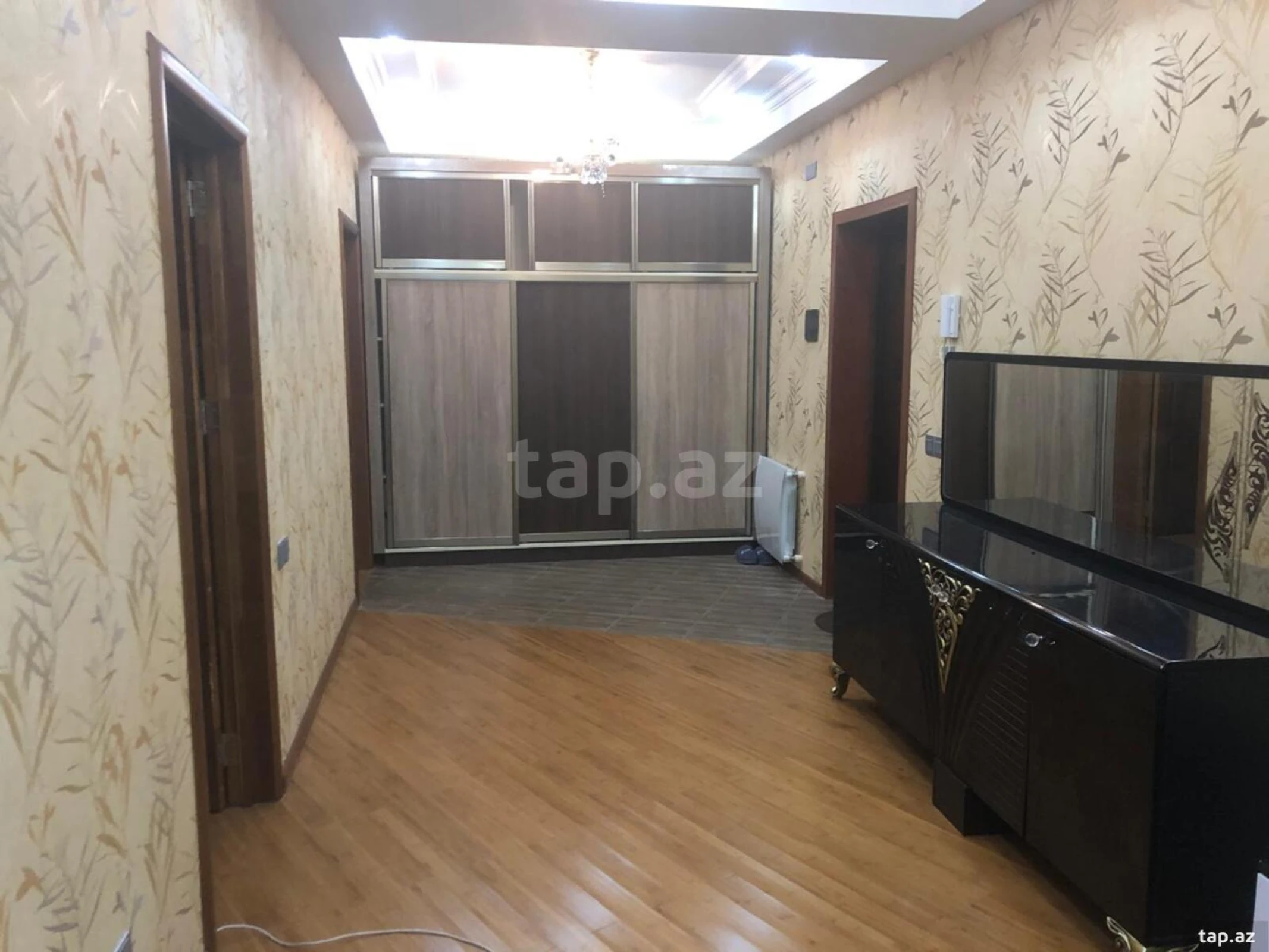 Kirayə verilir 2 otaqlı yeni tikili 85 m²