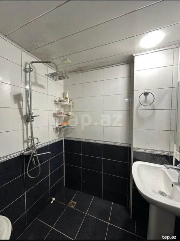 Kirayə verilir 3 otaqlı yeni tikili 95 m²