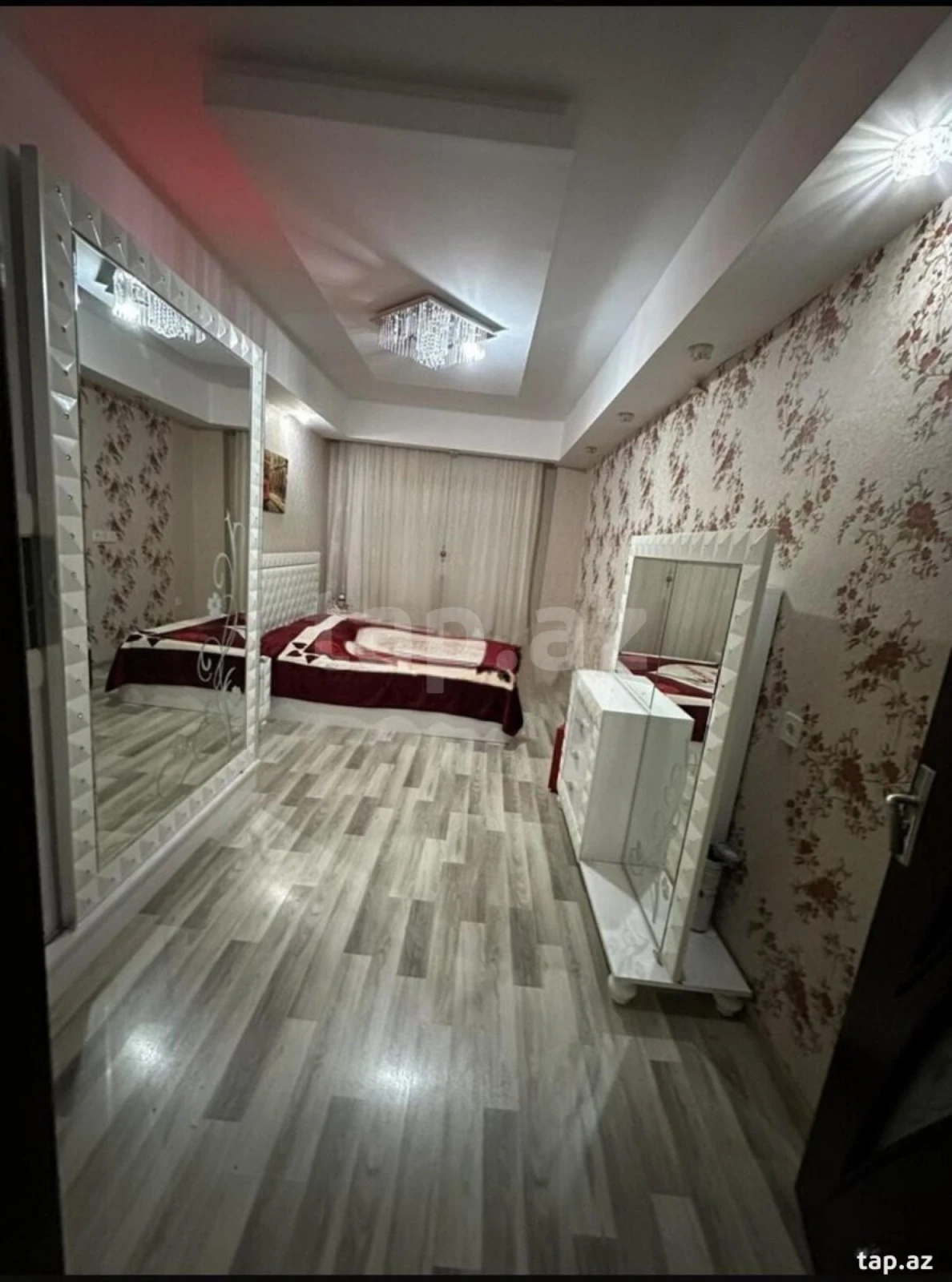 Kirayə verilir 3 otaqlı yeni tikili 95 m²