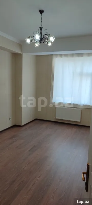 Kirayə verilir 4 otaqlı yeni tikili 99 m²