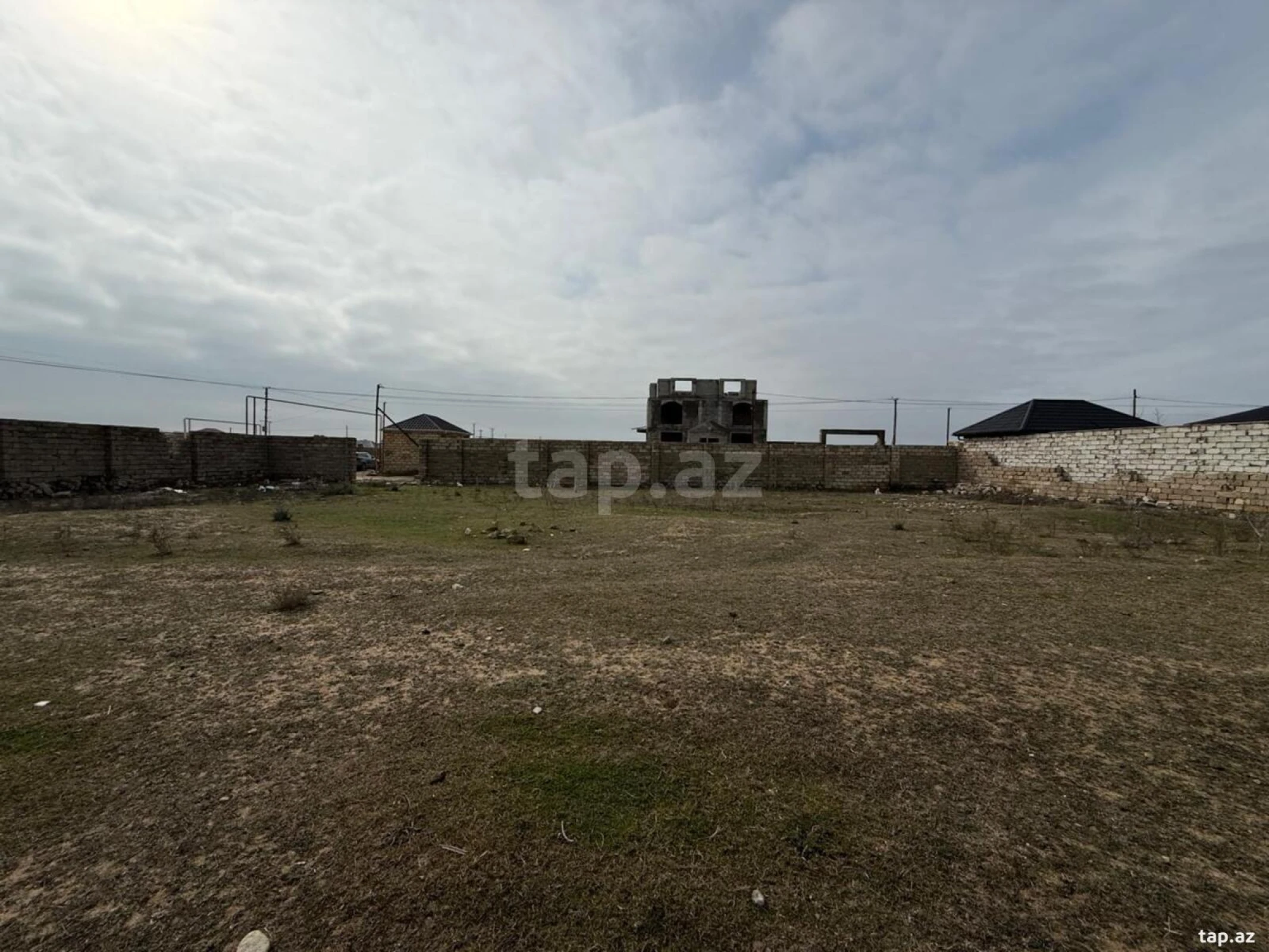 Satılır torpaq sahəsi