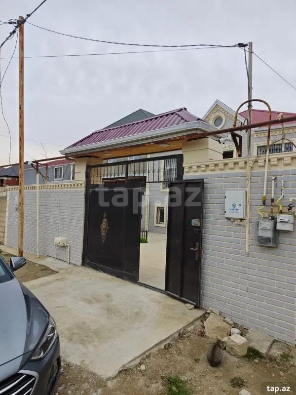 Satılır 4 otaqlı həyət evi
