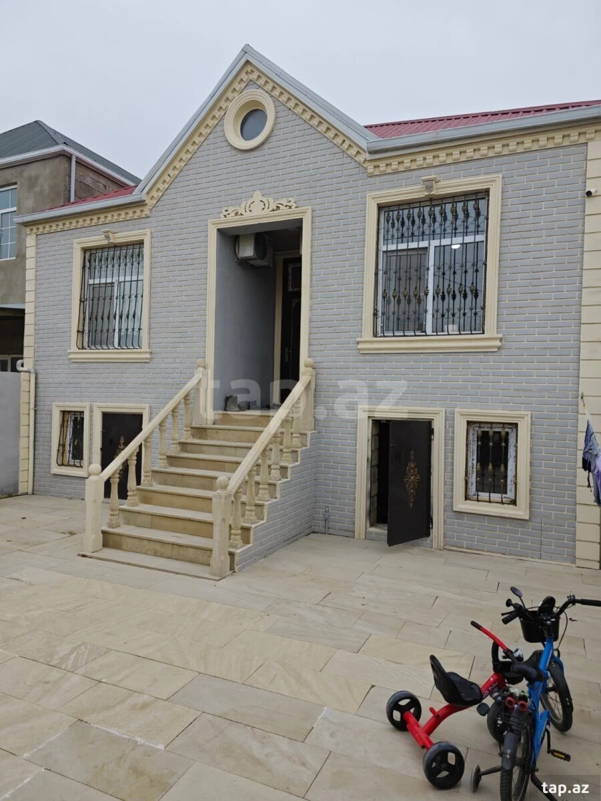 Satılır 4 otaqlı həyət evi