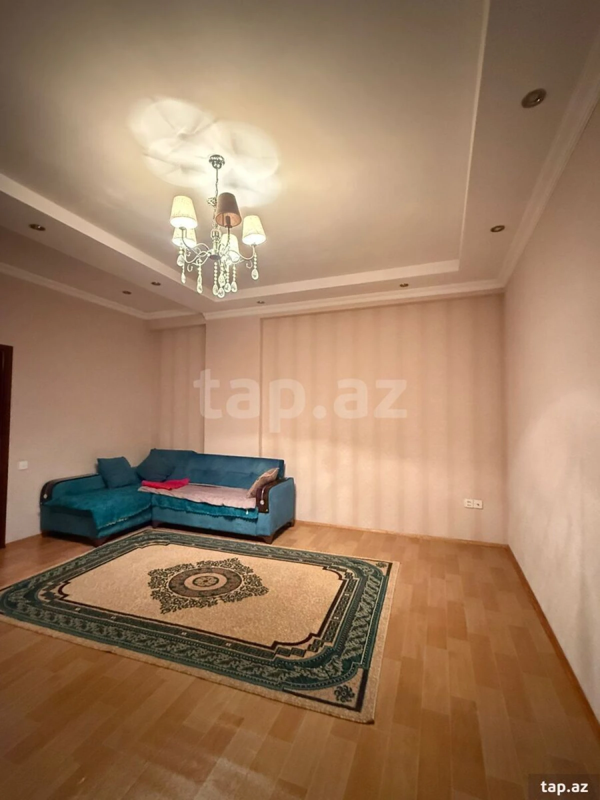 Kirayə verilir 3 otaqlı yeni tikili 95 m²