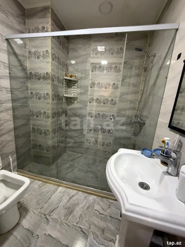 Kirayə verilir 2 otaqlı yeni tikili 45 m²