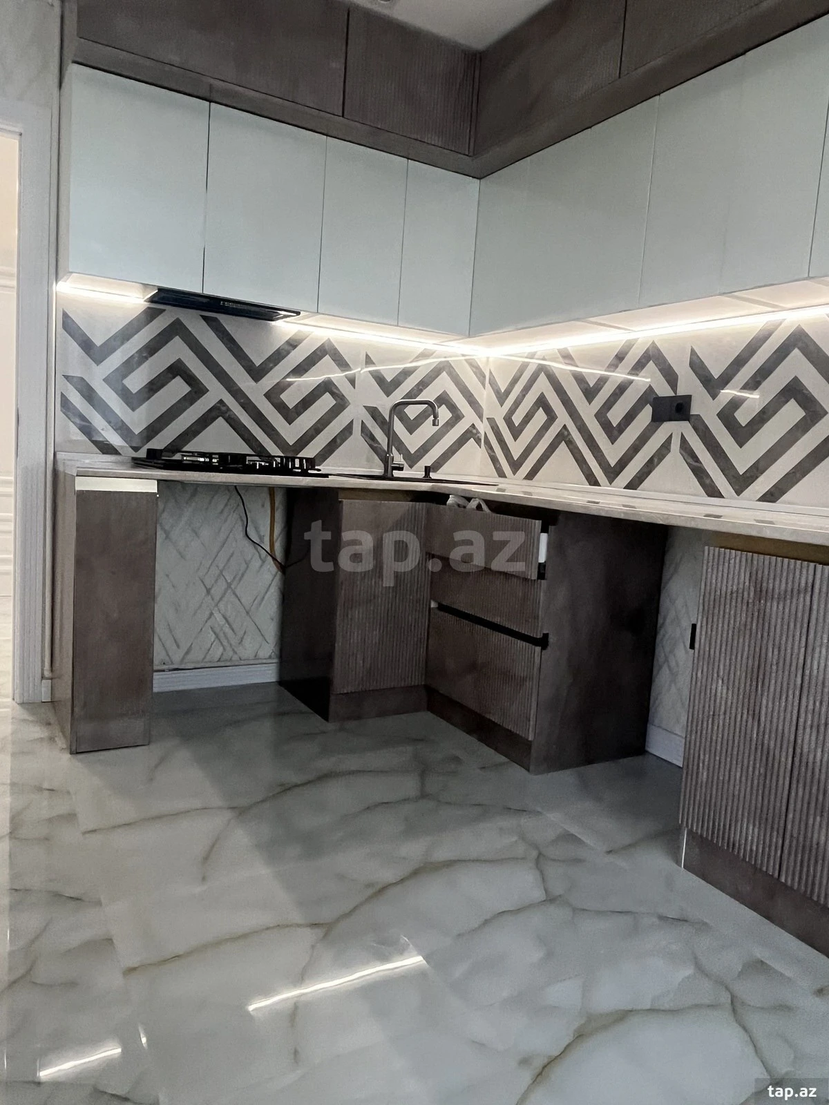 Satılır 3 otaqlı mənzil 85 m²