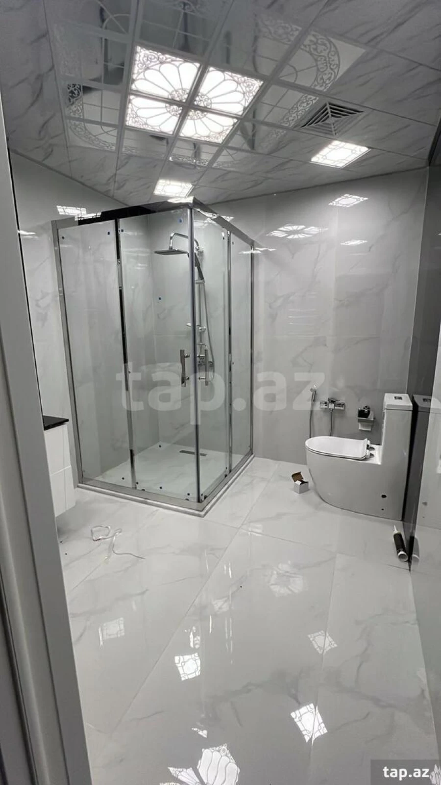 Kirayə verilir 3 otaqlı yeni tikili 112 m²