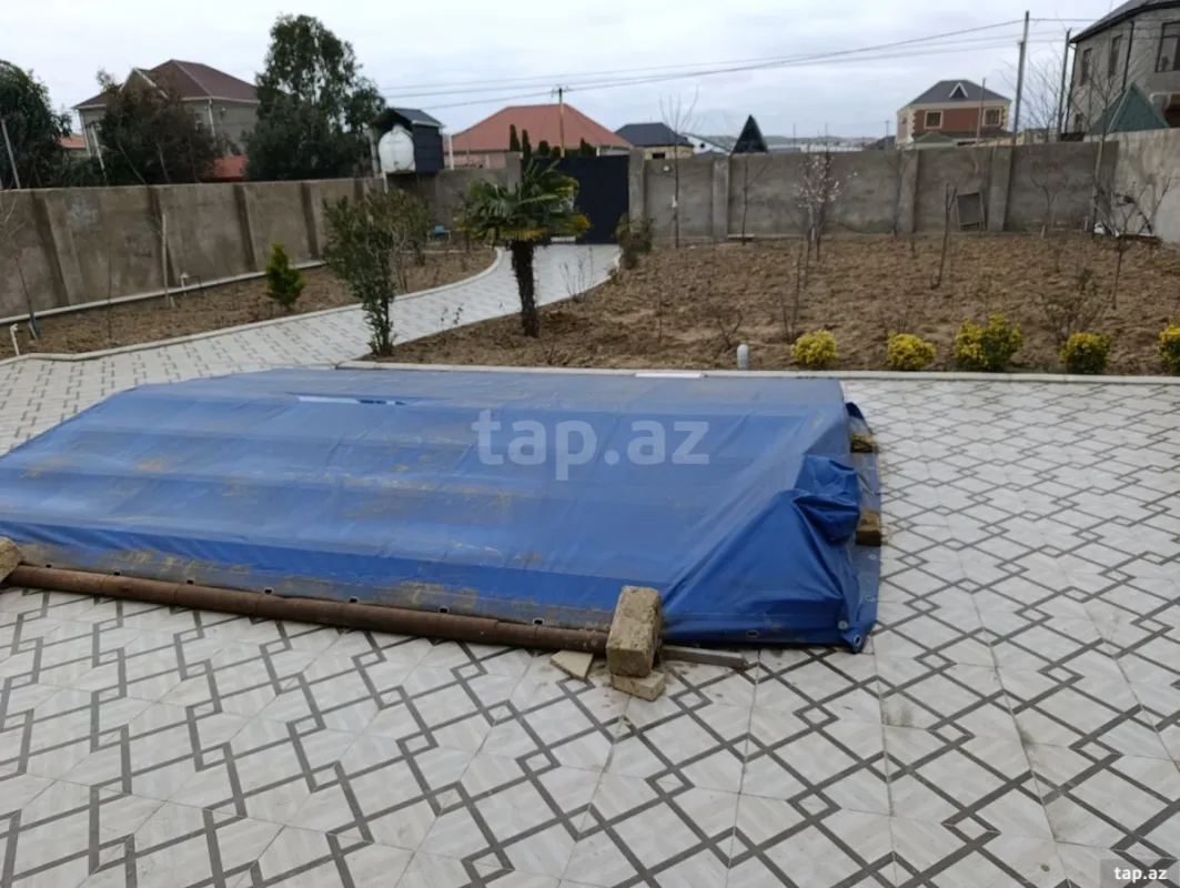 Satılır 5 otaqlı həyət evi