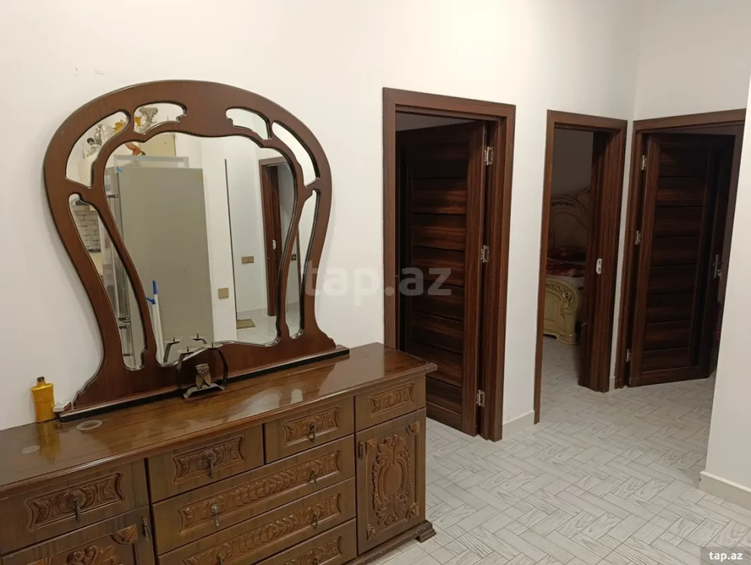 Satılır 5 otaqlı həyət evi