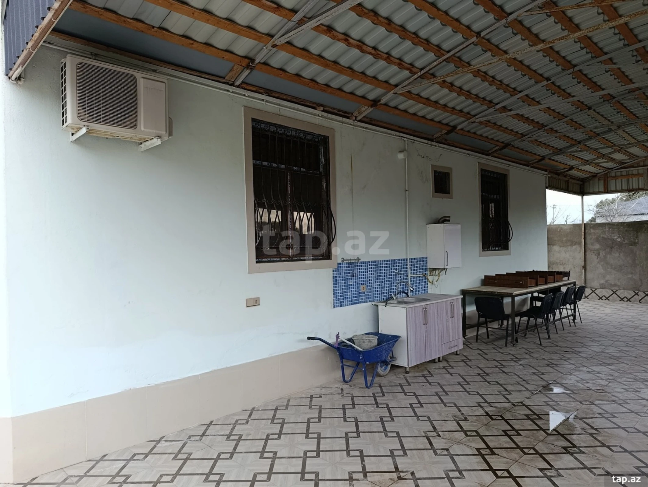 Satılır 5 otaqlı həyət evi