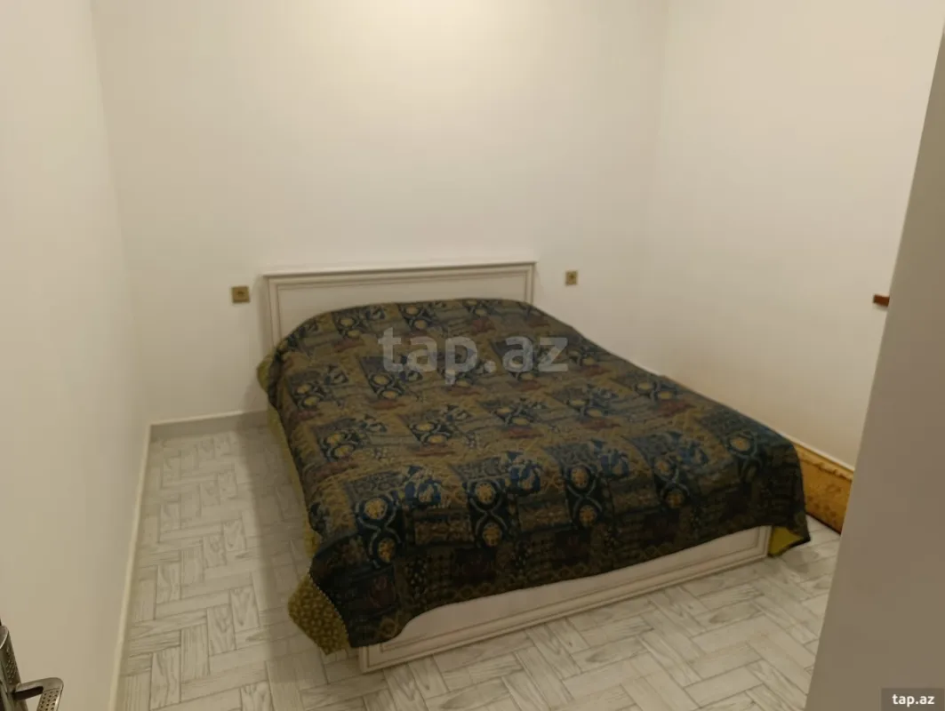 Satılır 5 otaqlı həyət evi