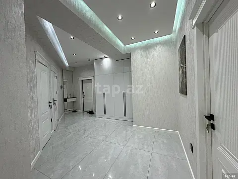 Satılır 3 otaqlı yeni tikili 107 m²