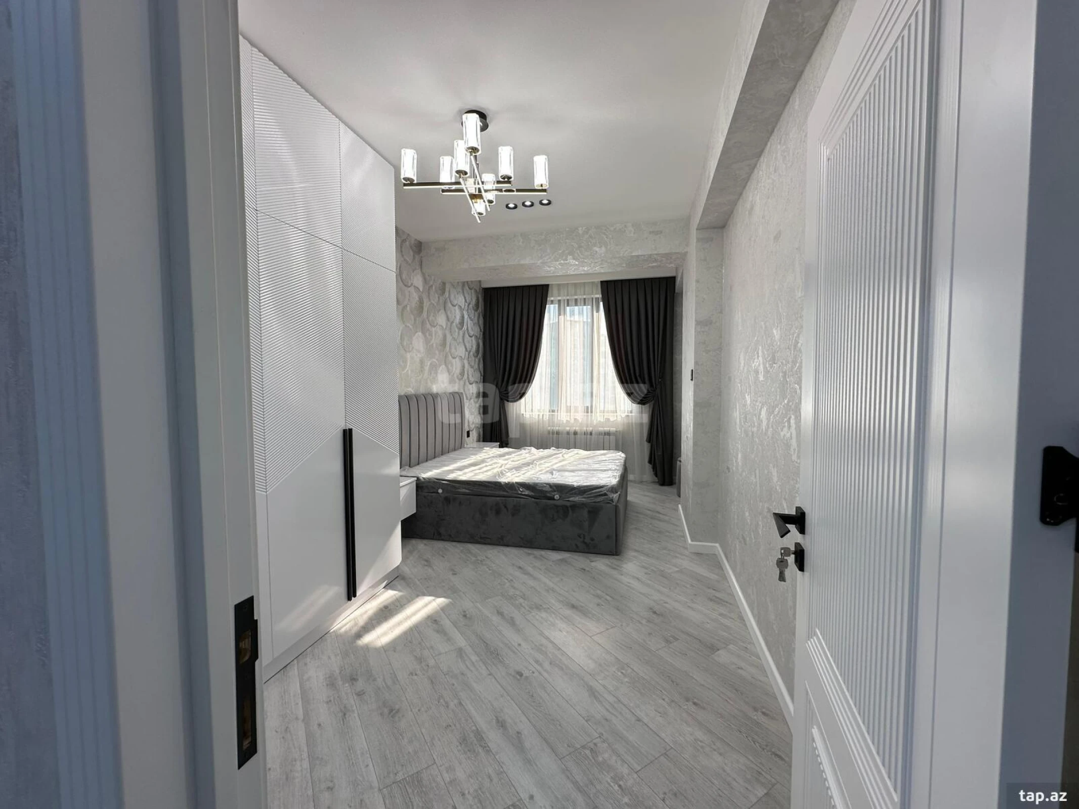 Satılır 3 otaqlı yeni tikili 107 m²