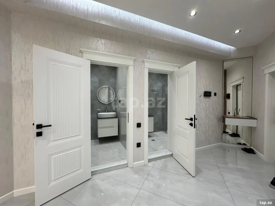 Satılır 3 otaqlı yeni tikili 107 m²