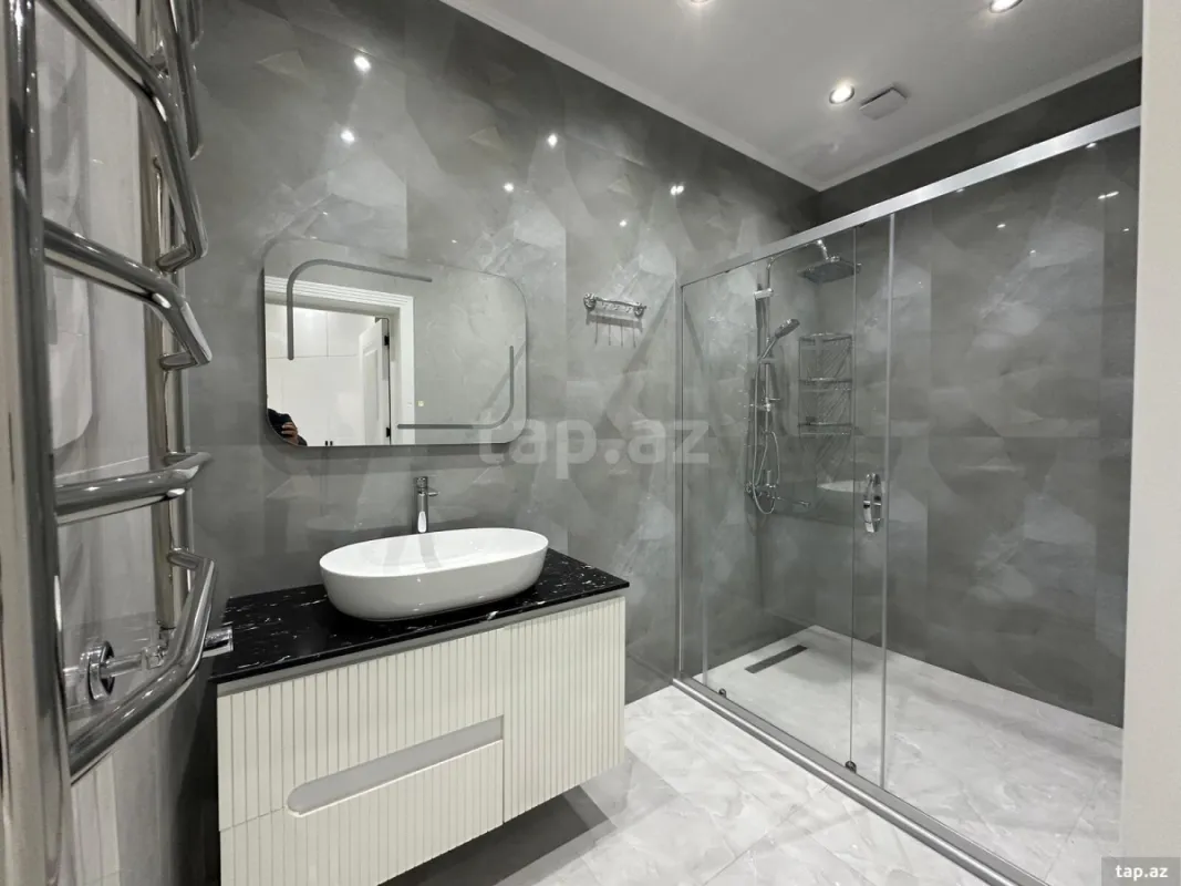 Satılır 3 otaqlı yeni tikili 107 m²