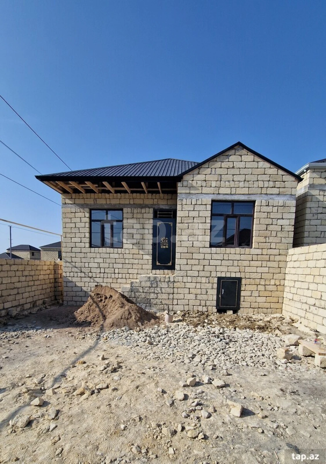 Satılır 3 otaqlı həyət evi 97 m²