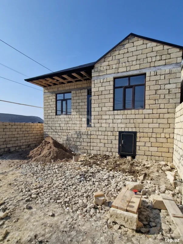 Satılır 3 otaqlı həyət evi 97 m²