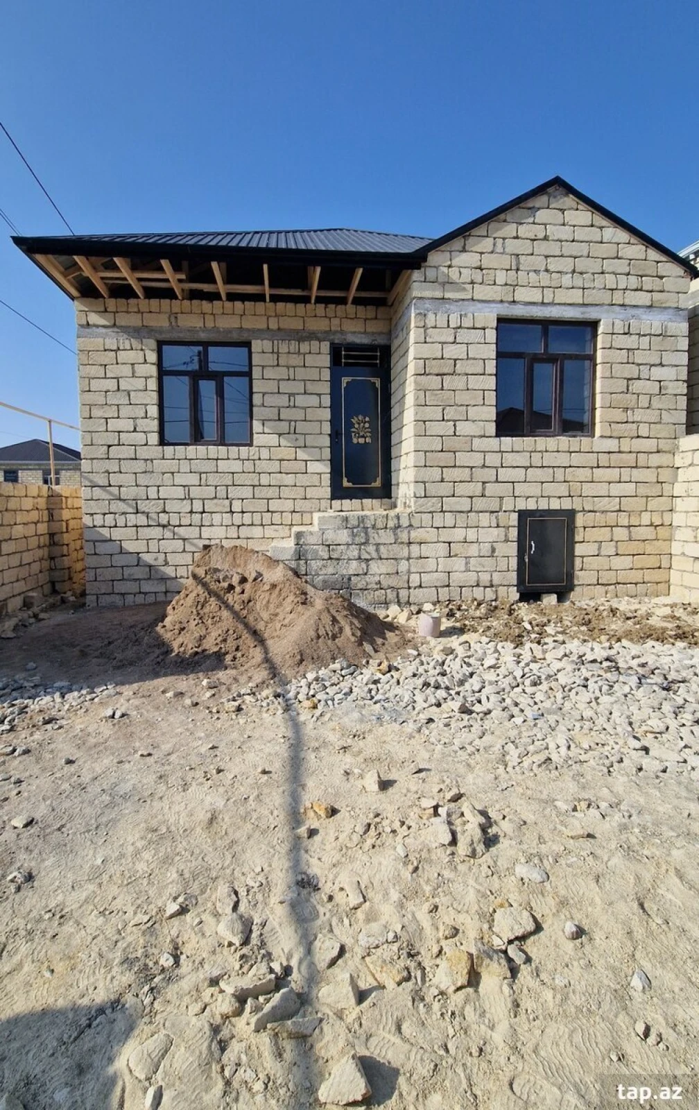 Satılır 3 otaqlı həyət evi 97 m²