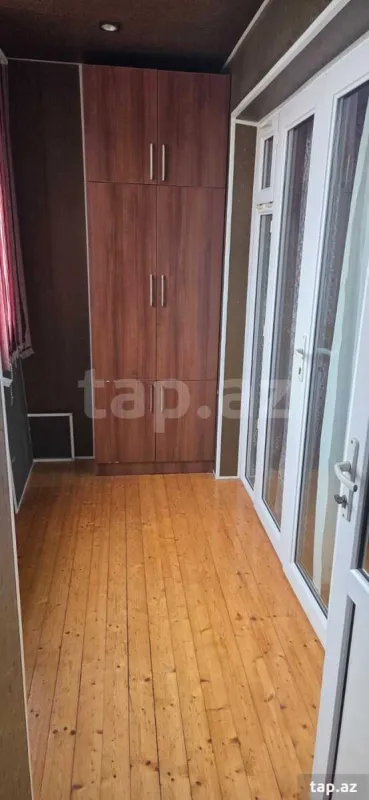 Satılır 3 otaqlı mənzil 64 m²