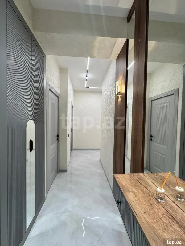 Satılır 2 otaqlı yeni tikili 83 m²